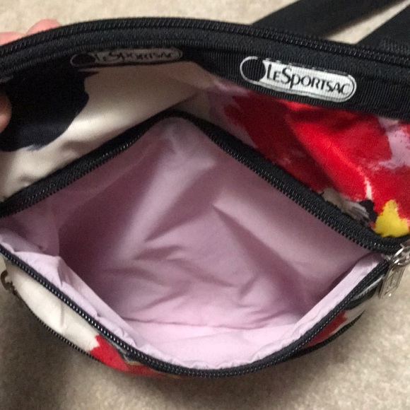 Hibiscus print LeSportsac crossbody bag - Picture 8 of 8